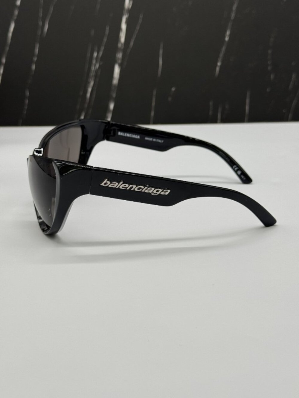 NEW BALENCIAGA BB0201S 001 BLACK OVERSIZED WOMEN SUNGLASSES BALENCIAGA EYEWEAR - Picture 7 of 11